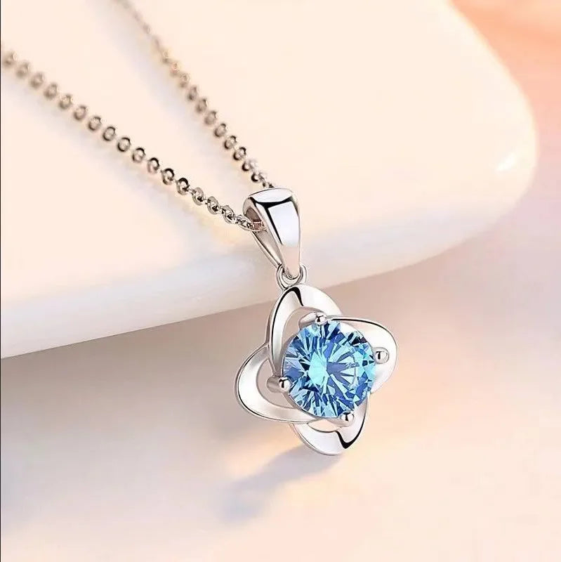 Lucky Four Leaf Clover Necklace for Women – Copper Inlaid Zircon Pendant | Valentine’s Day & Birthday Gift for Girlfriend | Foshkan.com