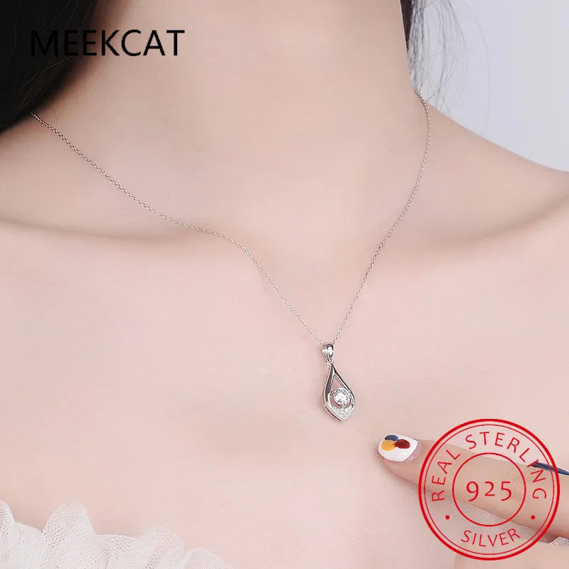 925 Sterling Silver 1 Carat Moissanite Teardrop Necklace for Women – Elegant Water Drop Pendant Clavicle Chain | Foshkan.com