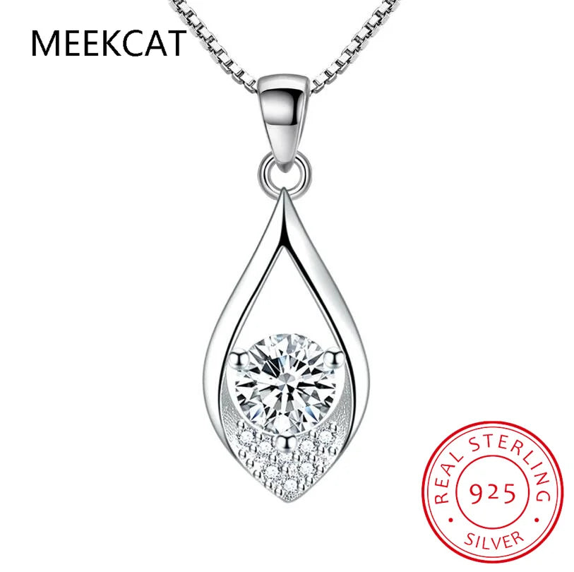 925 Sterling Silver 1 Carat Moissanite Teardrop Necklace for Women – Elegant Water Drop Pendant Clavicle Chain | Foshkan.com