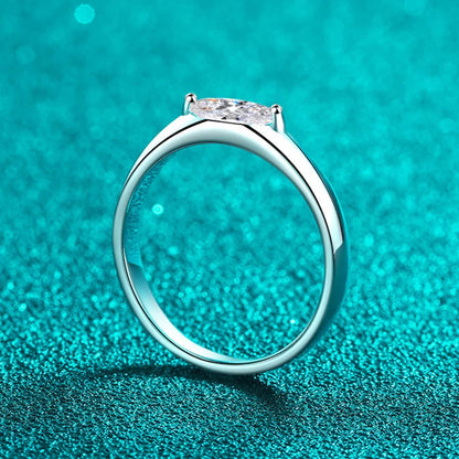 EWYA 0.5CT Marquise Cut Moissanite Ring for Women | S925 Sterling Silver Diamond Wedding Band - Foshkan.com